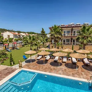 Halkidiki Greek Pride ηotel And Apart Otel